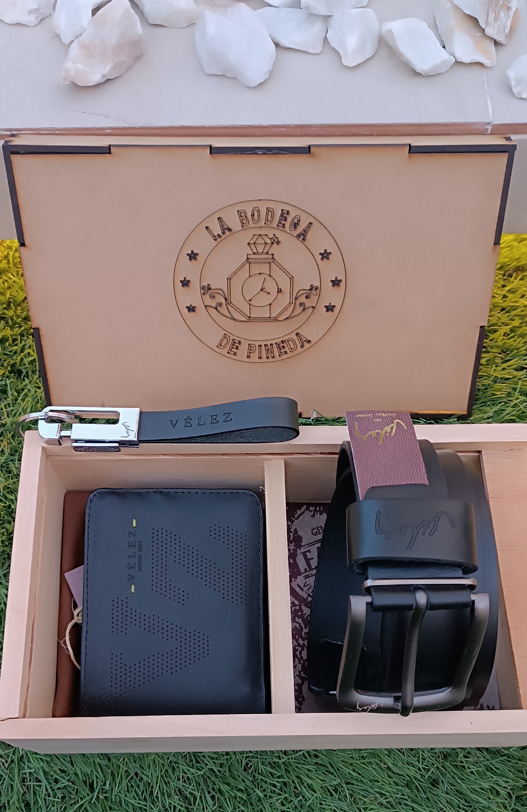 Set Billetera, correa, llavero, estuche en madera (100 % cuero)